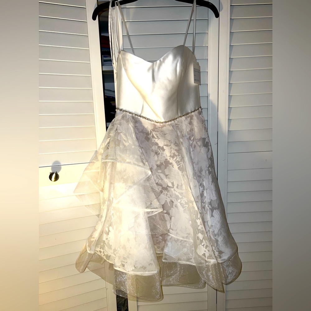 Ivory cocktail strapless dress from Camille la vie